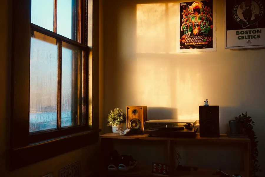 Phòng nghe vinyl — Tây Hồ